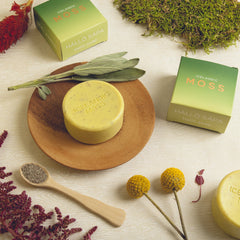Kalastyle Hallo Sapa, texture crèmeuse sur le savon-barre pour une nettoyante douce.