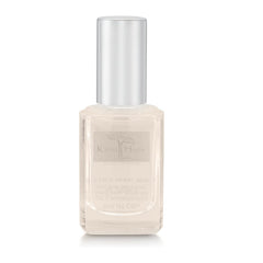 Karma Organic Deep Nutrition, couche de base renforçant les ongles fins pour plus de solidité.