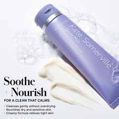 Massage du visage avec ce nettoyant pour purifier et hydrater en douceur.