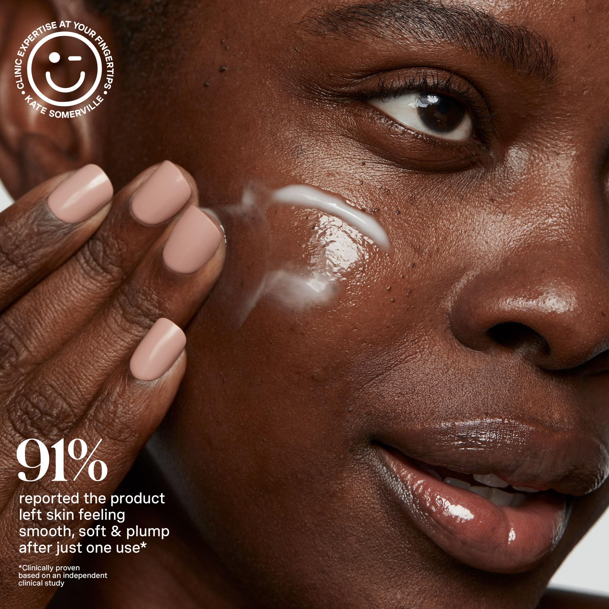 Kate Somerville HydraKate – application douce qui nourrit et apaise.
