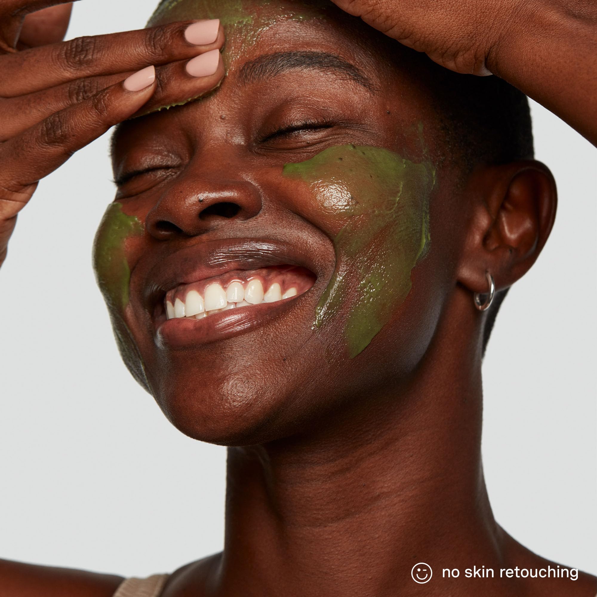 Texture gommée Exfolikate après application sur peau