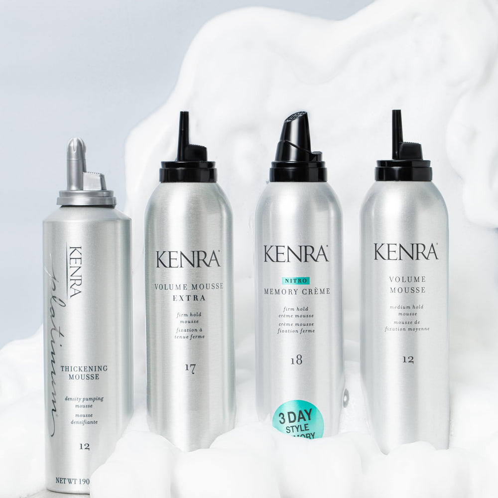 Kenra Volume Mousse Extra 17: résistance à l'humidité pour des coiffures durables.