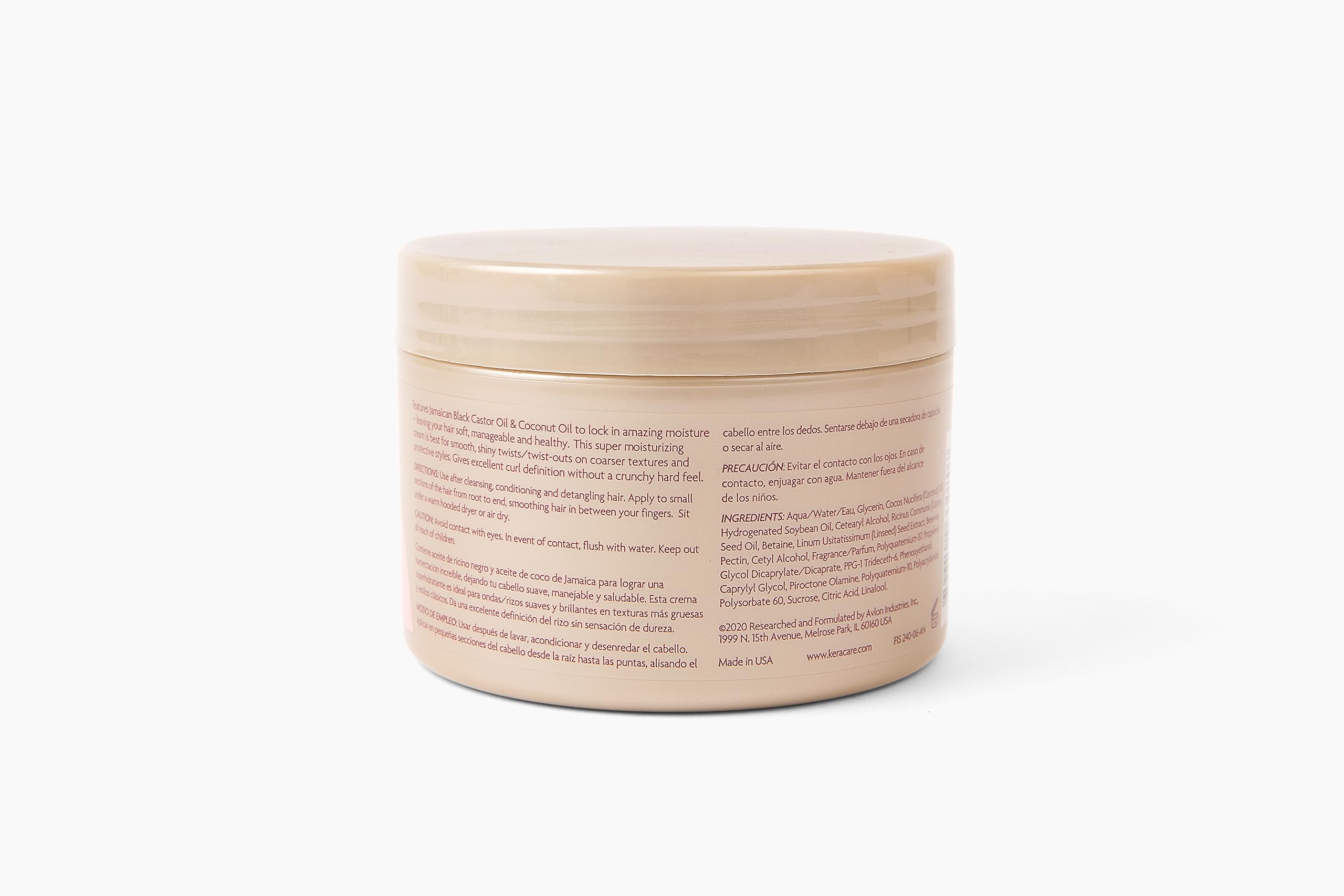 KeraCare CurlEssence: texture crémeuse prête à définir les boucles.
