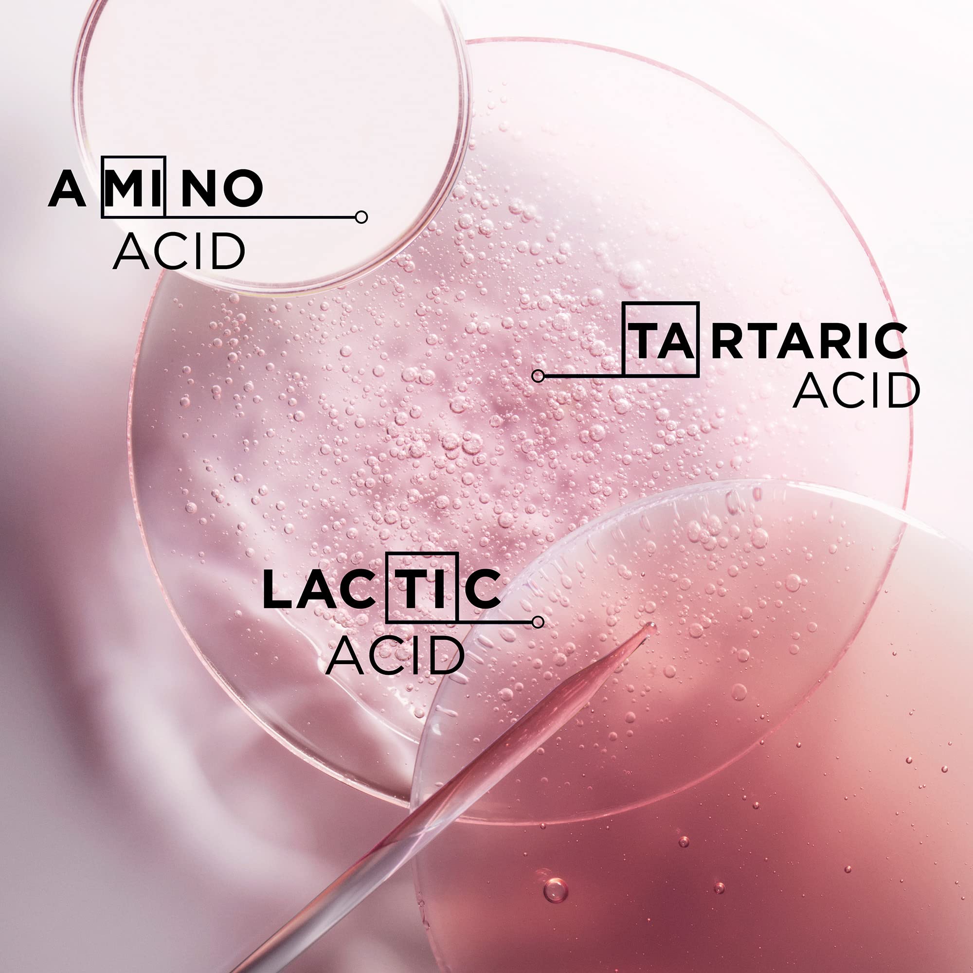 Réduction de la porosité des cheveux colorés par le Sérum Chroma Absolu.