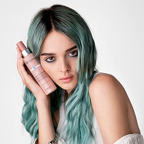 Utilisation sans rinçage du Sérum Chroma Absolu sur cheveux colorés.