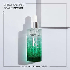 Texture gel du sérum, absorption rapide et sensation de fraîcheur.