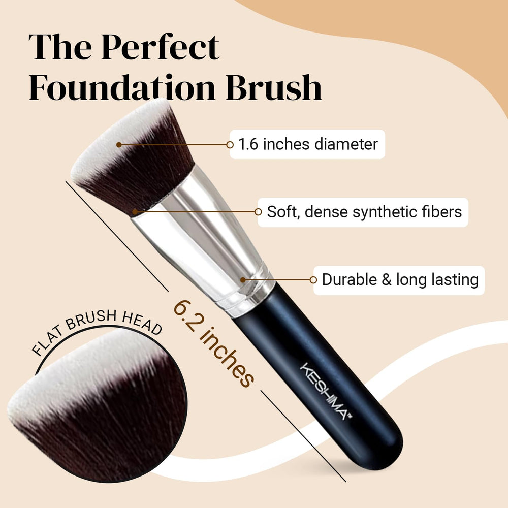 Brosse Kabuki Keshima adaptée au fond liquide pour un rendu fluide.