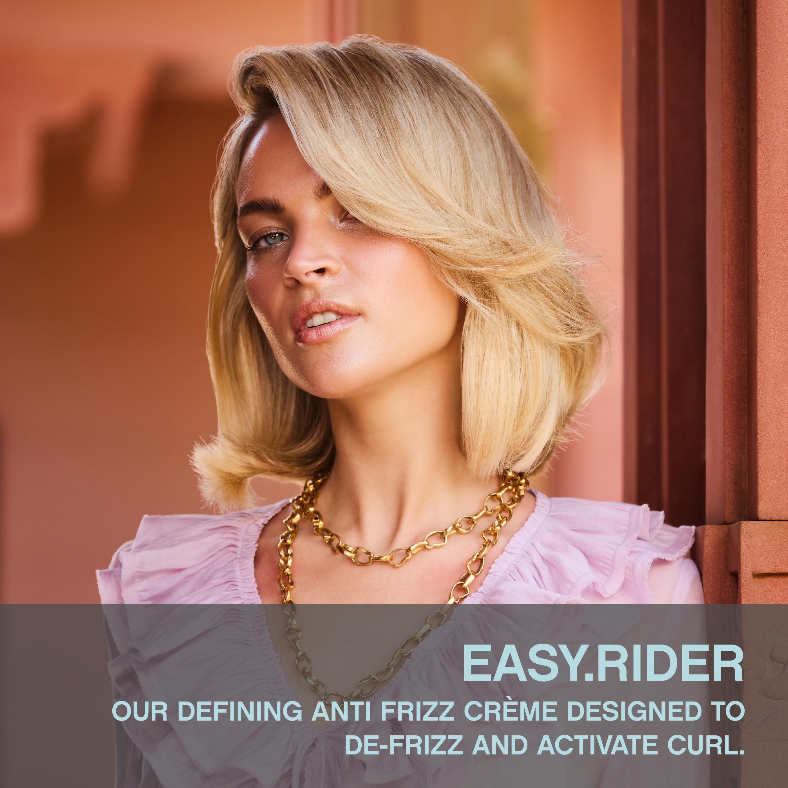 KEVIN.MURPHY EASY.RIDER – texture crème, définition des boucles et tenue légère.