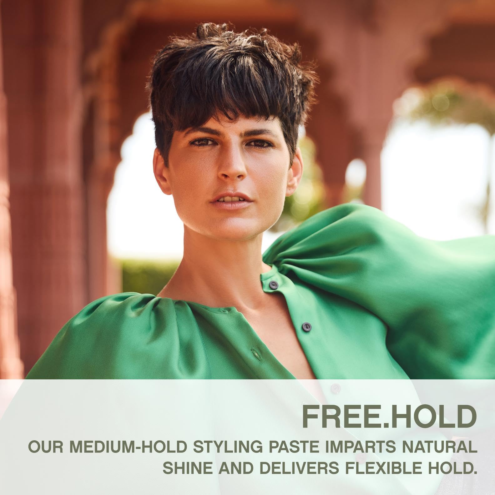 KEVIN.MURPHY FREE.HOLD – texture naturelle et tenue flexible pour tous types de cheveux.