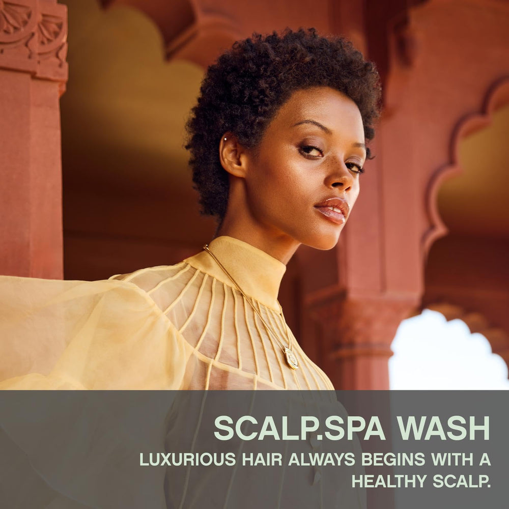 SCALP.SPA WASH: texture crème hydratante purifie sans dessécher les cheveux.