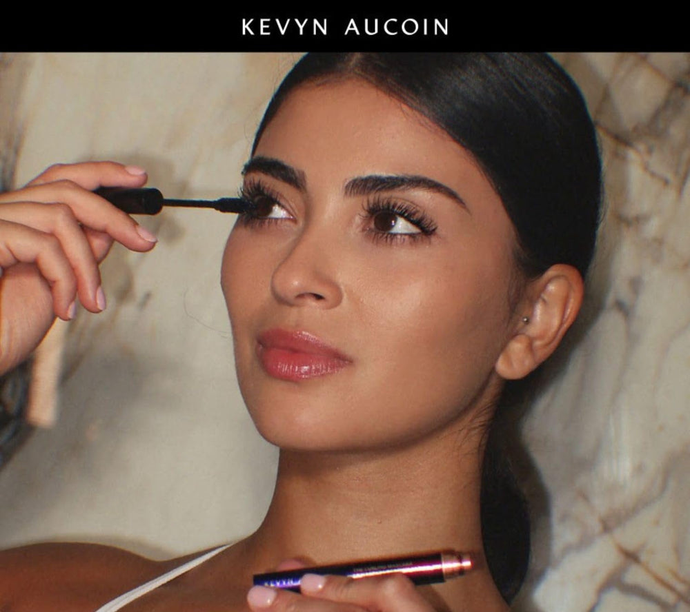 Kevyn Aucoin The Curling Mascara wand-epais capte chaque cil pour un allongement visible