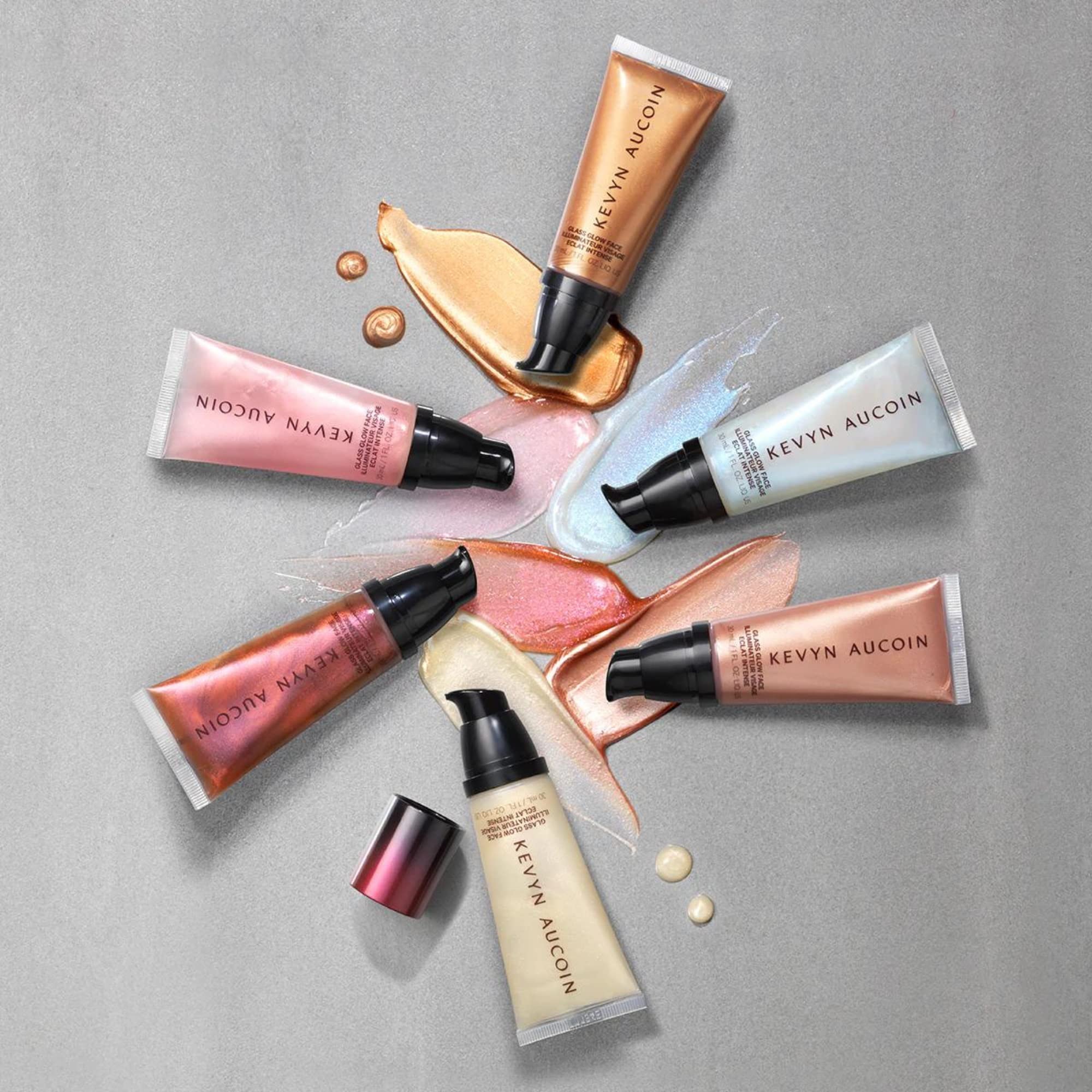 Kevyn Aucoin Glass Glow s'accorde facilement avec votre routine.