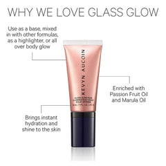 Kevyn Aucoin Glass Glow mêle huile de passion et marula pour nourrir.