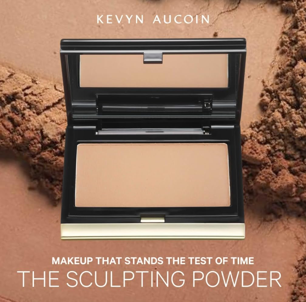 Texture soyeuse du The Sculpting Powder Medium apportant un fini naturel
