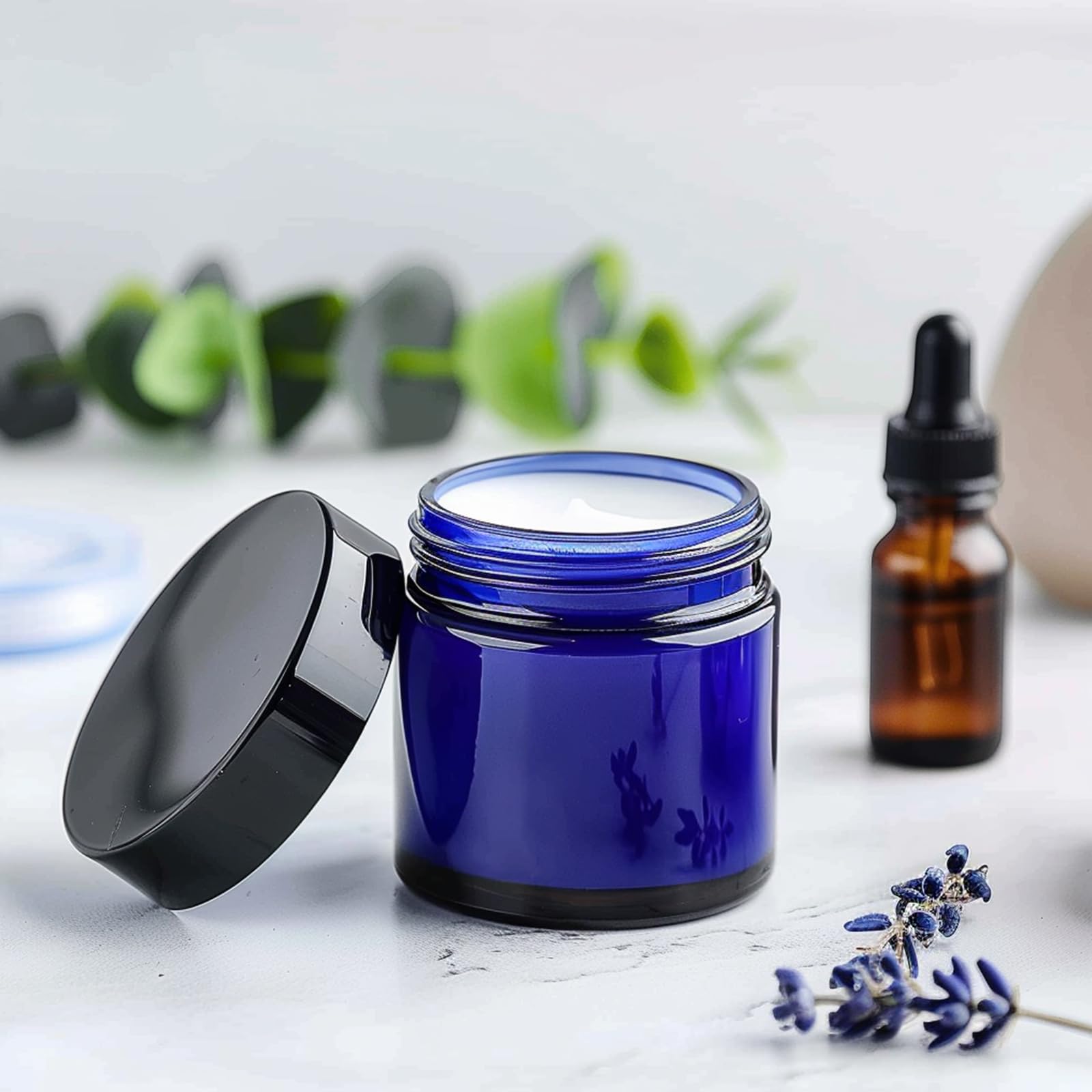 KeyWING pot-verre-bleu-usage-cosmetique, parfait pour crèmes, beurres et baumes.