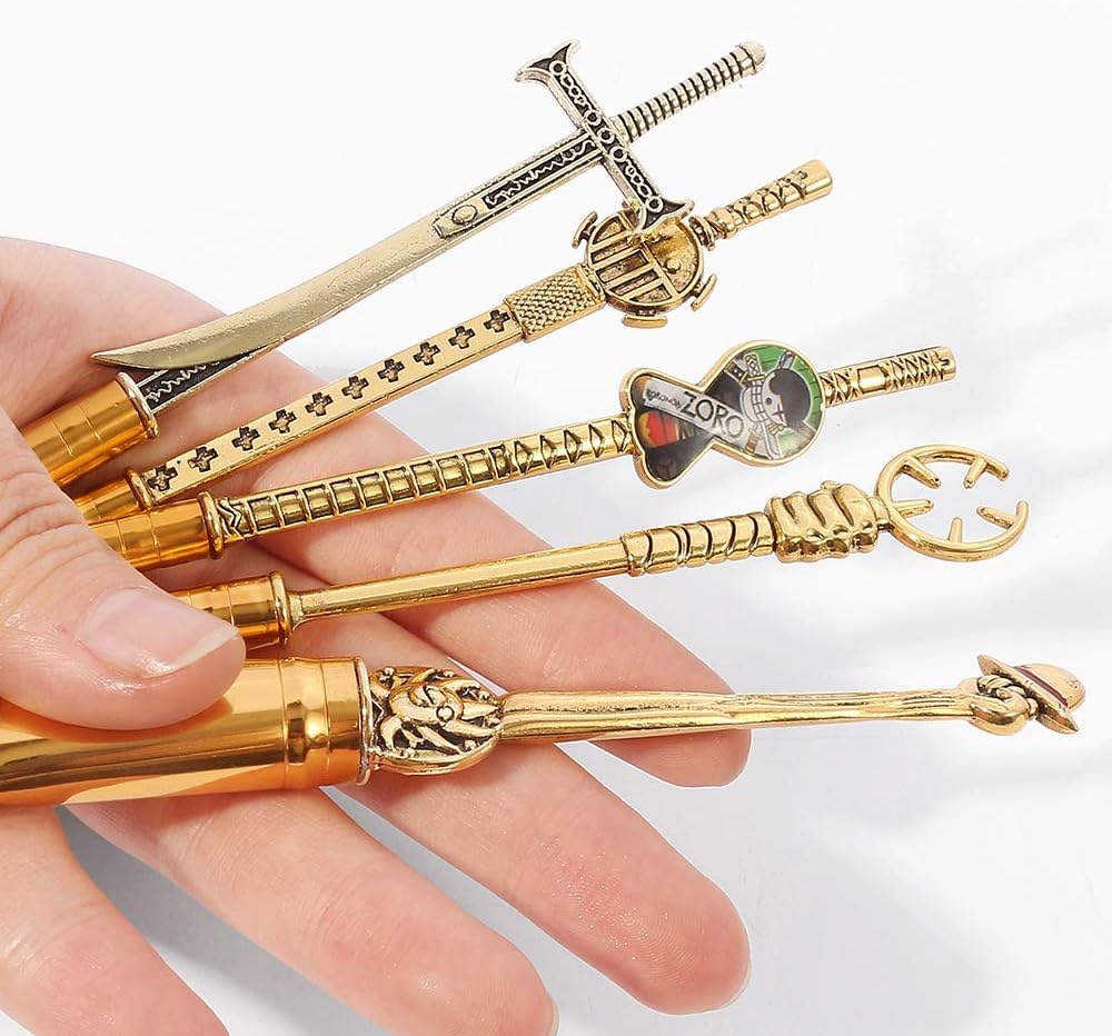 KF Ornament set pinceaux One Piece – design doré antique et allure chic.