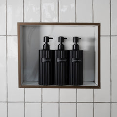 KIBAGA ensemble bouteilles gel-douche sophistiquées, pratique et ambiance bien-être à domicile.