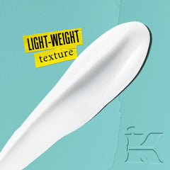 Kiehl's Expertly Clear appliquée sur le visage pour hydrater et traiter