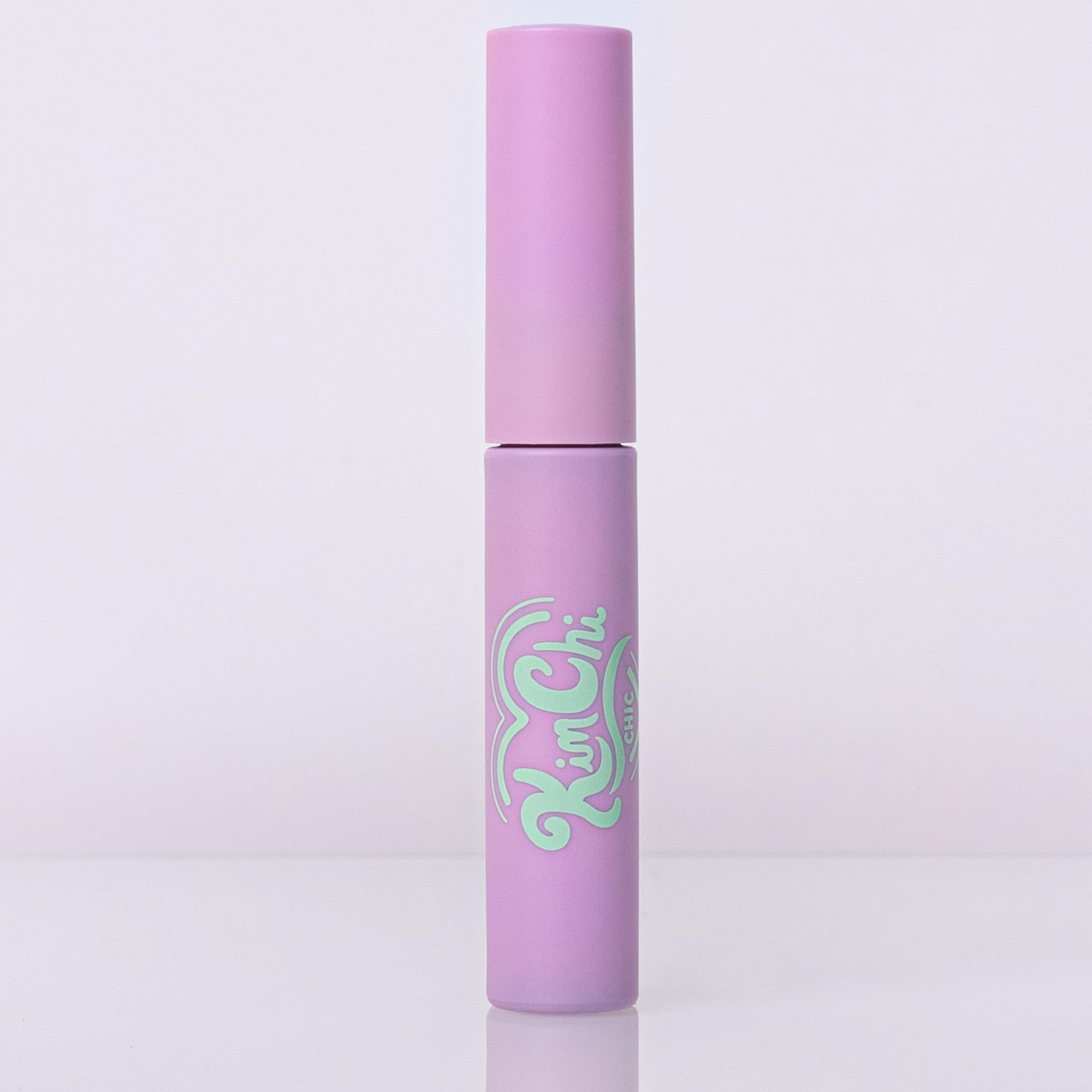 Candy Girl offre une teinte rouge-brun chaude adaptée à la plupart des carnations.
