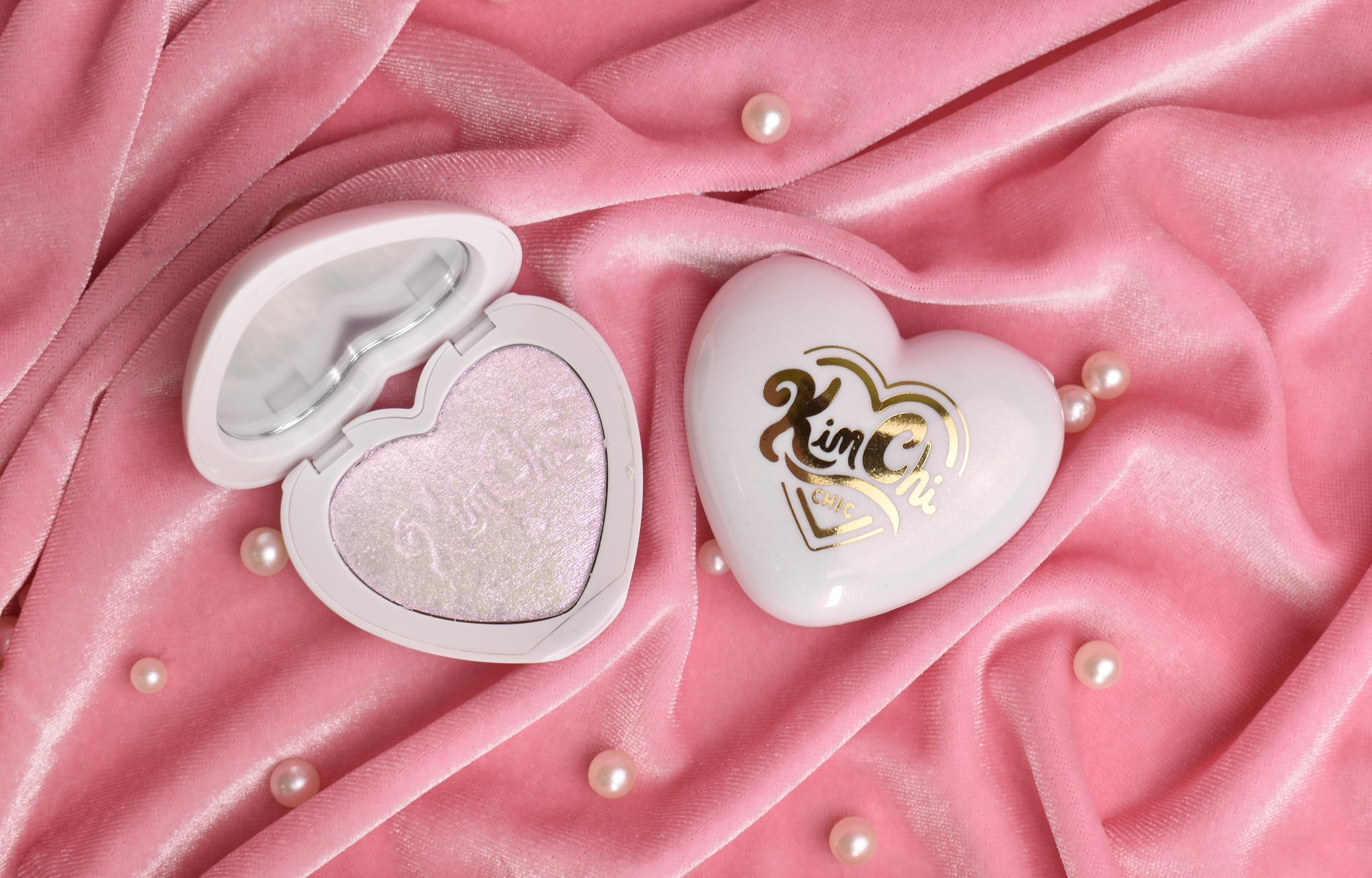 KimChiChic Pearl Gone Wild: effet nacré naturel et durable sur décolleté.