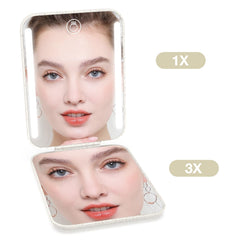 Miroir de poche Kintion à fermeture magnétique pour une utilisation facile.