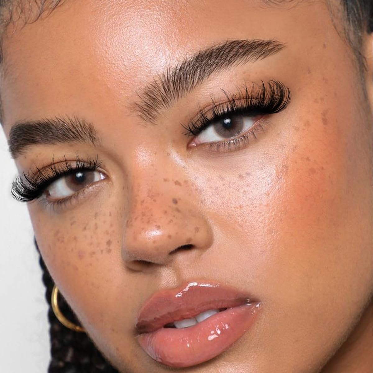 Kiromiro cils effet naturel, allure réaliste pour un look quotidien.