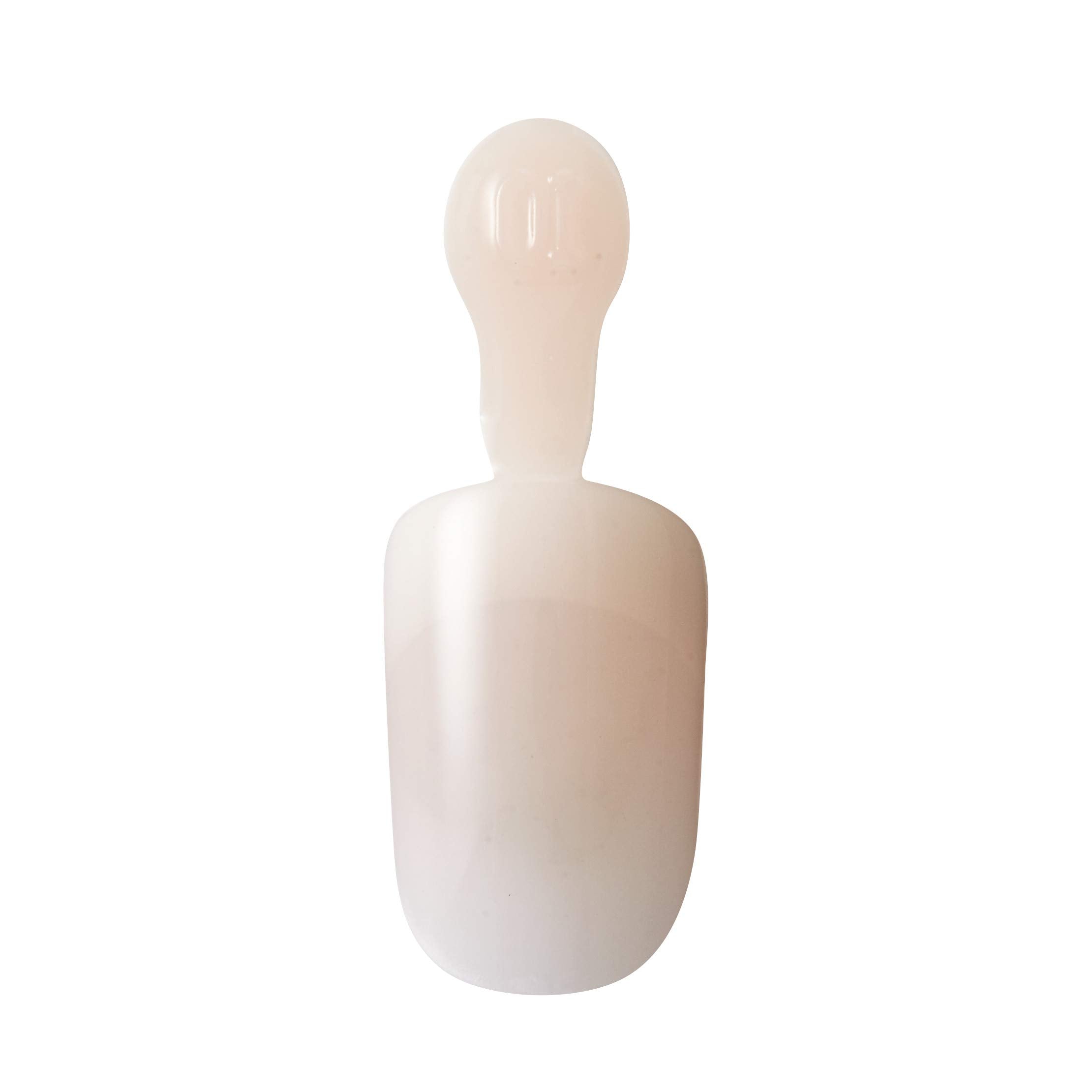 Ongles Kiss Salon ligne sourire adoucie pour un rendu élégant.