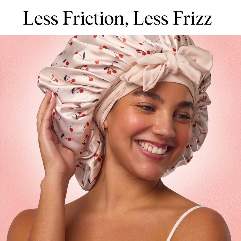 Bonnet satin XL Kitsch réduction-frisottis, garde les cheveux soyeux jusqu'au matin.
