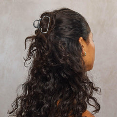 Kitsch clip cheveux métal construction-durable; conçu pour un usage quotidien.