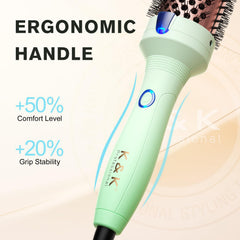 K&K Therm Brush bouton simple facilitant le coiffage en toute simplicité.