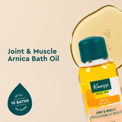 Kneipp Arnica – versement dans l’eau chaude pour une expérience spa à domicile.
