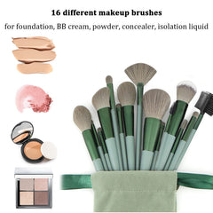 Poignee ergonomique Koccido pour une prise en main confortable lors du maquillage.