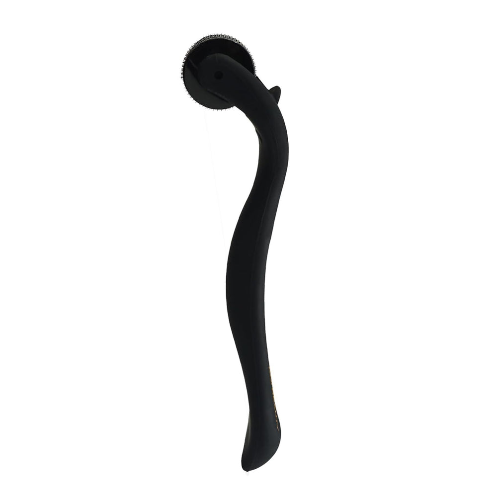 Koi Beauty Derma Roller utilisé à domicile pour des soins simples