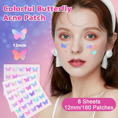 Pansement KONEUK forme papillon rose pour favoriser le soin des imperfections.
