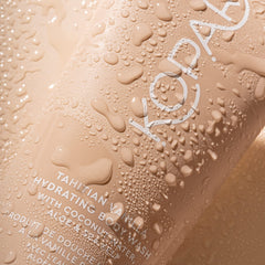 Kopari - texture mousse légère et agréable pour une douche facile.
