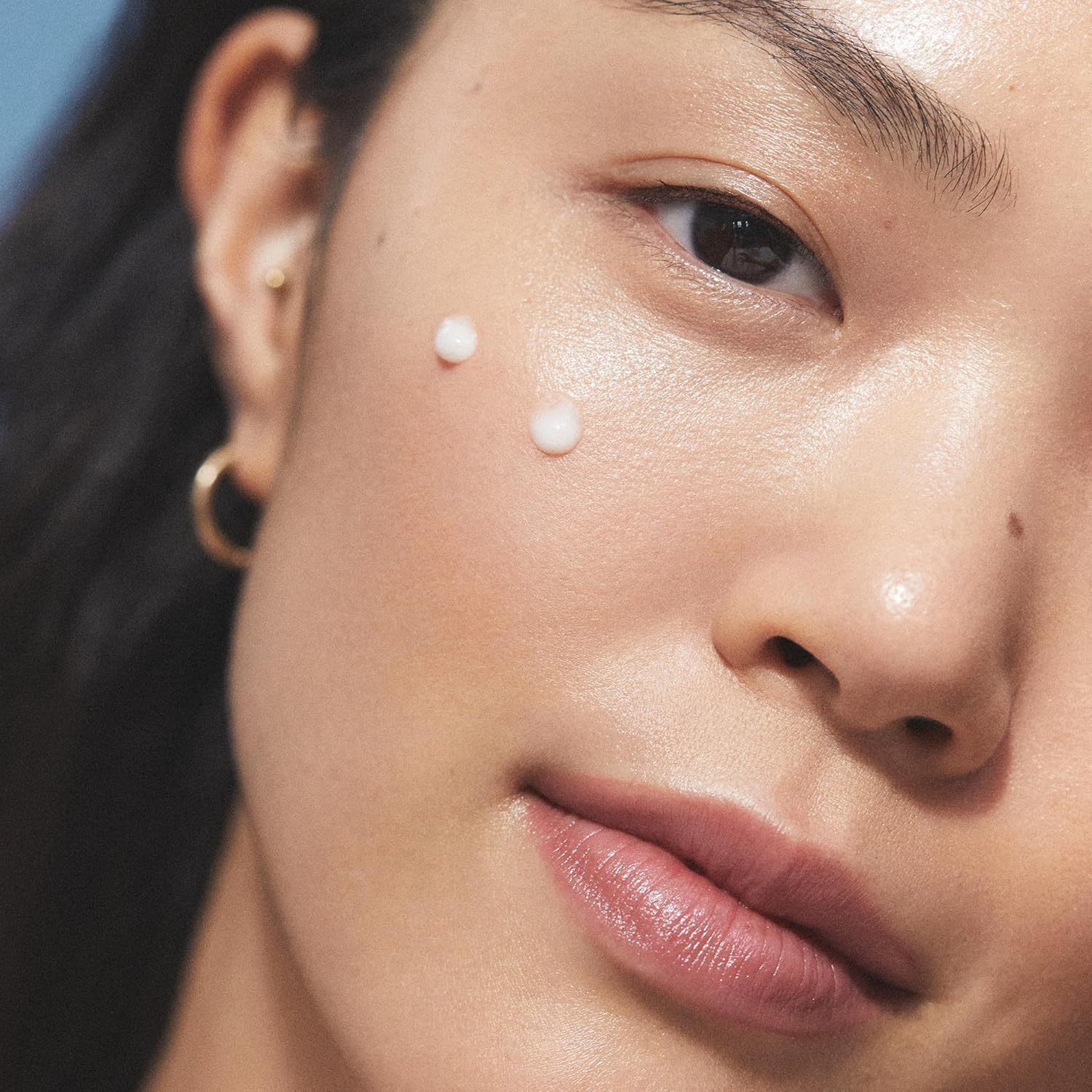 Extrait d’alfalfa KORA Organics pour douceur et fermeté.