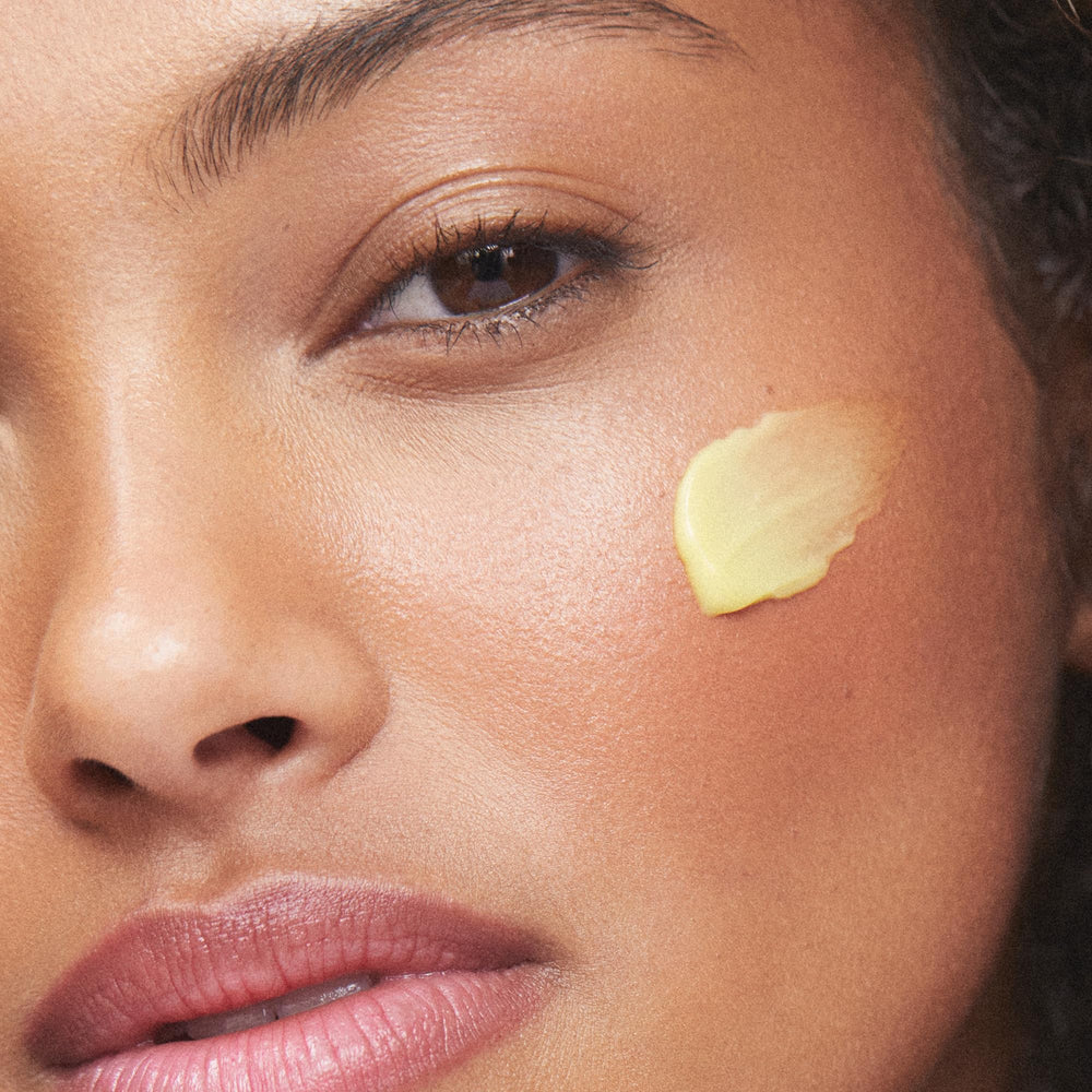 KORA Organics Turmeric Glow, texture veloutée qui lisse les ridules.