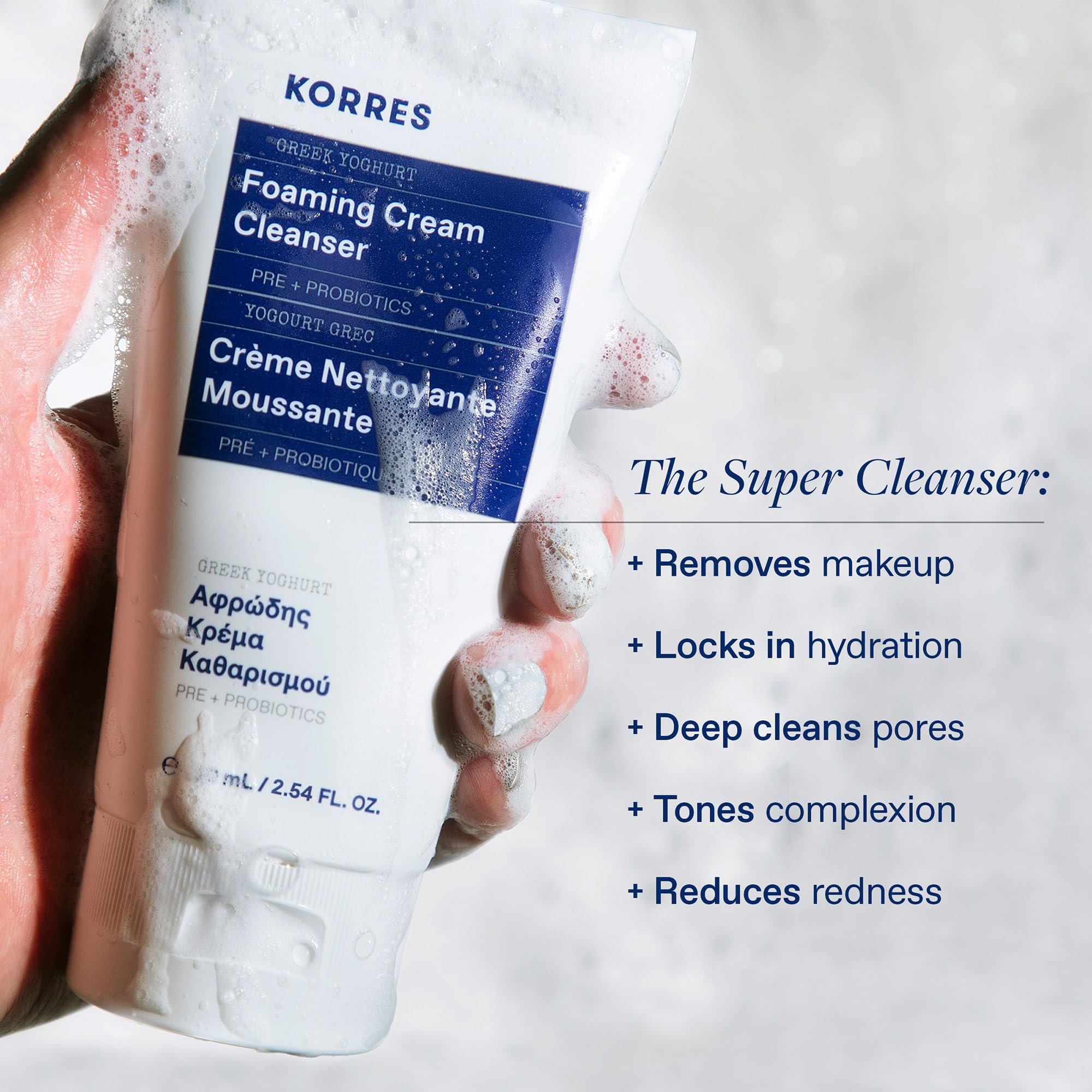 KORRES Yaourt grec – texture mousse légère pour démaquillage rapide.