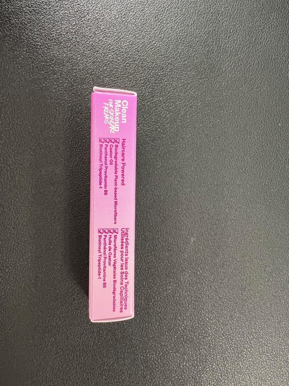 Kosas gel teinté pour sourcils, couleur naturelle qui s'harmonise facilement.