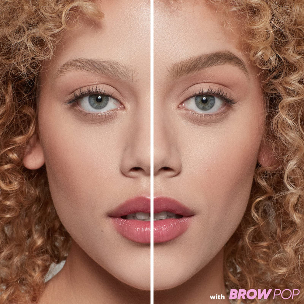 Kosas Brow Pop comprend une brosse intégrée pour estomper sans effort.