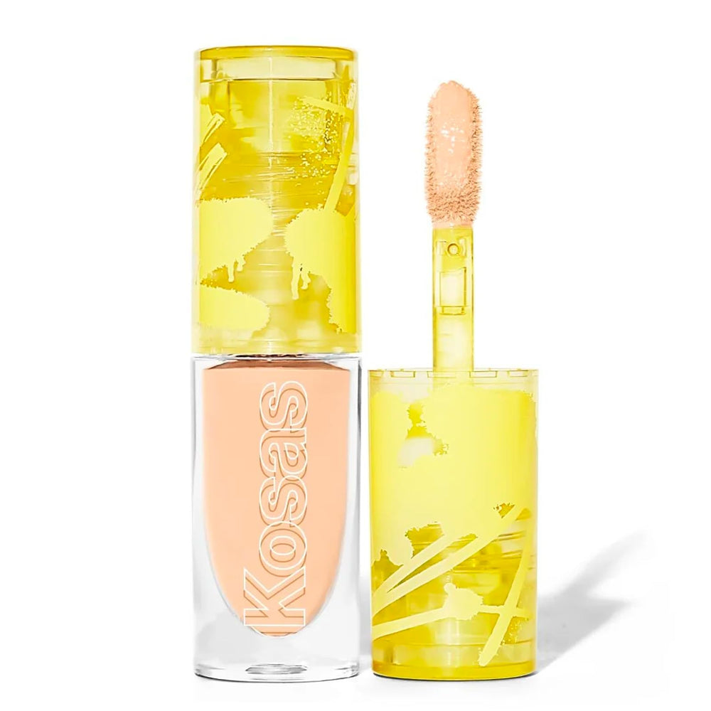 Kosas Revealer Concealer montre la bouteille compacte prête à l’emploi pour retouches rapides et discrètes.