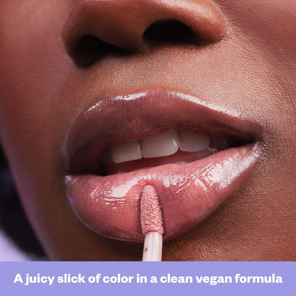 Kosas Wet Lip Oil Gloss parfait pour une routine beauté minimaliste.