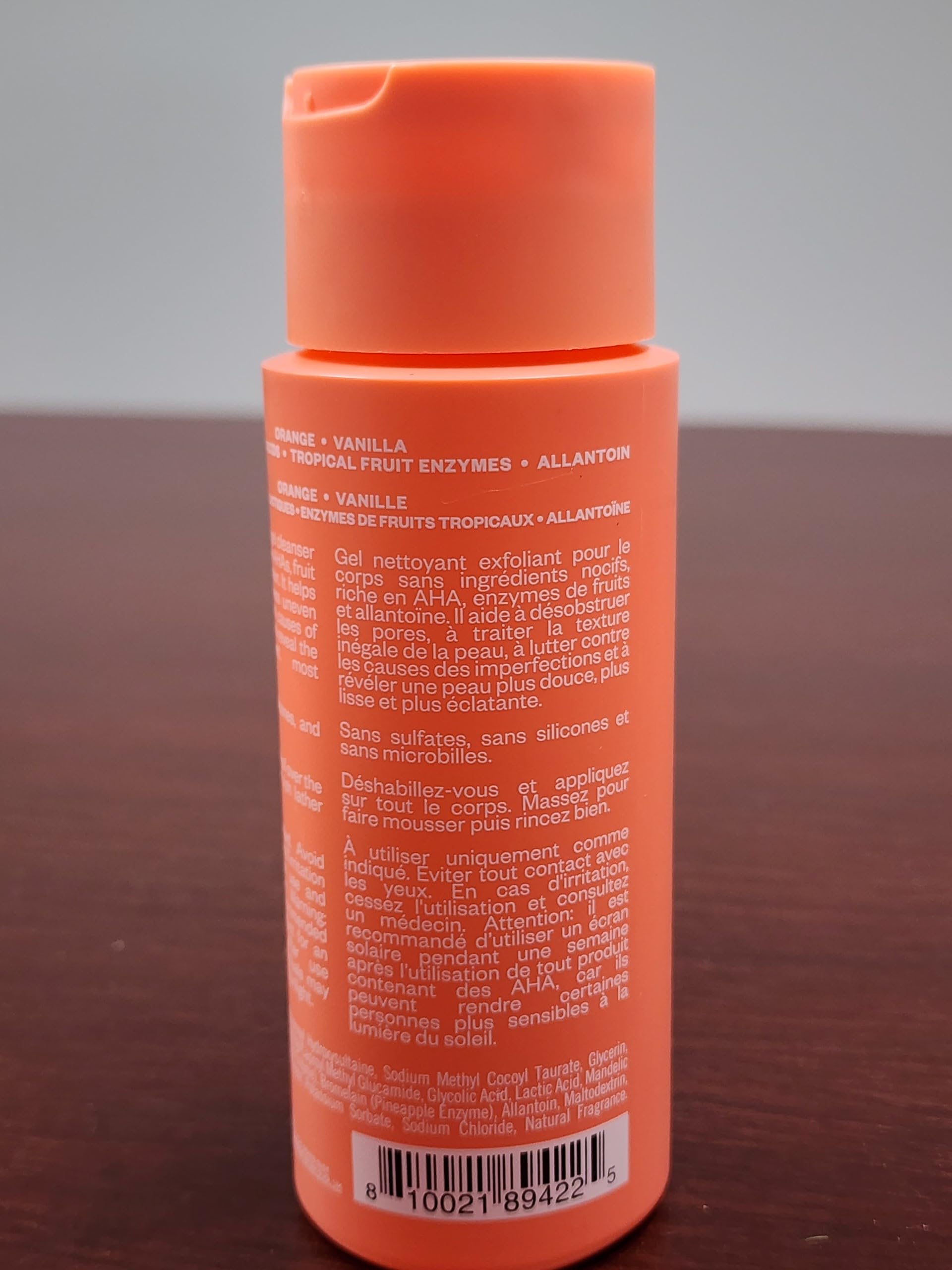 Kosasport pH 5-0 adapté à tous les types de peau.