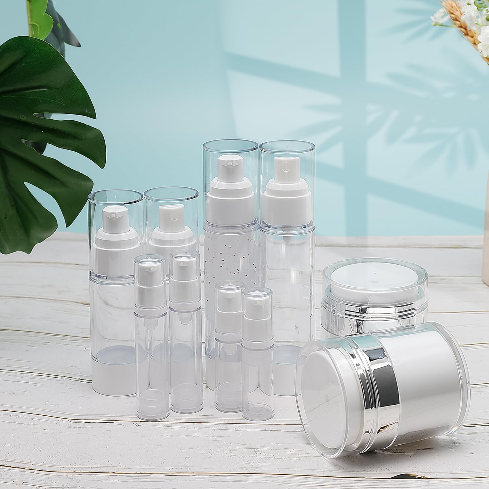 KOUWICH conteneteurs-cremes-lotions-compactes: contenants pratiques pour crèmes et lotions en voyage.