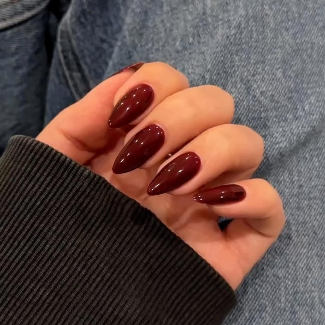 KQueenest ensemble de 48 ongles en forme d'amande, rouge bordeaux, pour une manucure rapide et élégante.
