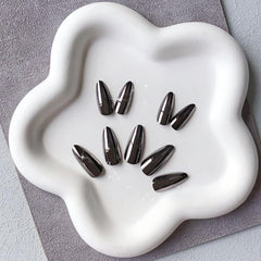 Ongles press KQueenest adhésif facile pour une pose rapide.