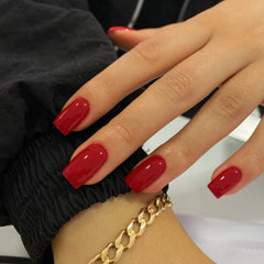 KQueenest onglets press-on rouges courts, look pro et longue tenue.