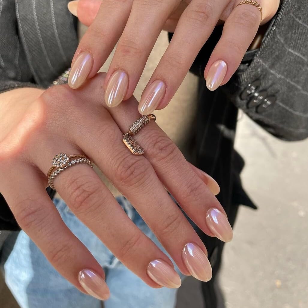 KQueenest ongles presse-chrome nude, effet miroir pour un look spectaculaire.