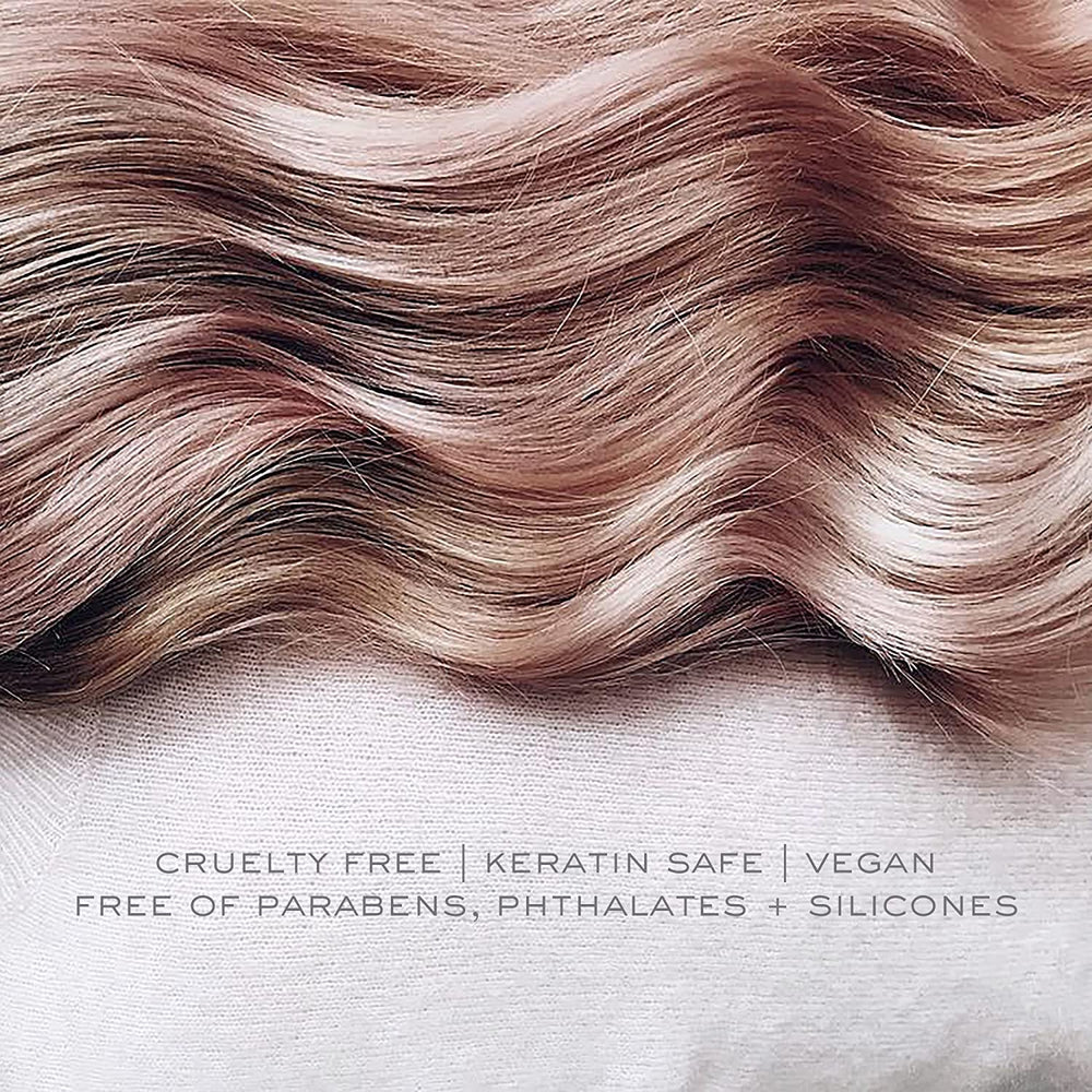 Kristin Ess Rose Gold, teinte subtile sur cheveux mouillés