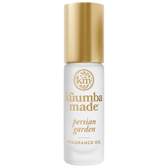 Kuumba Made Persian Garden – bouteille à bille montre le flacon discret et longue tenue sur le poignet.